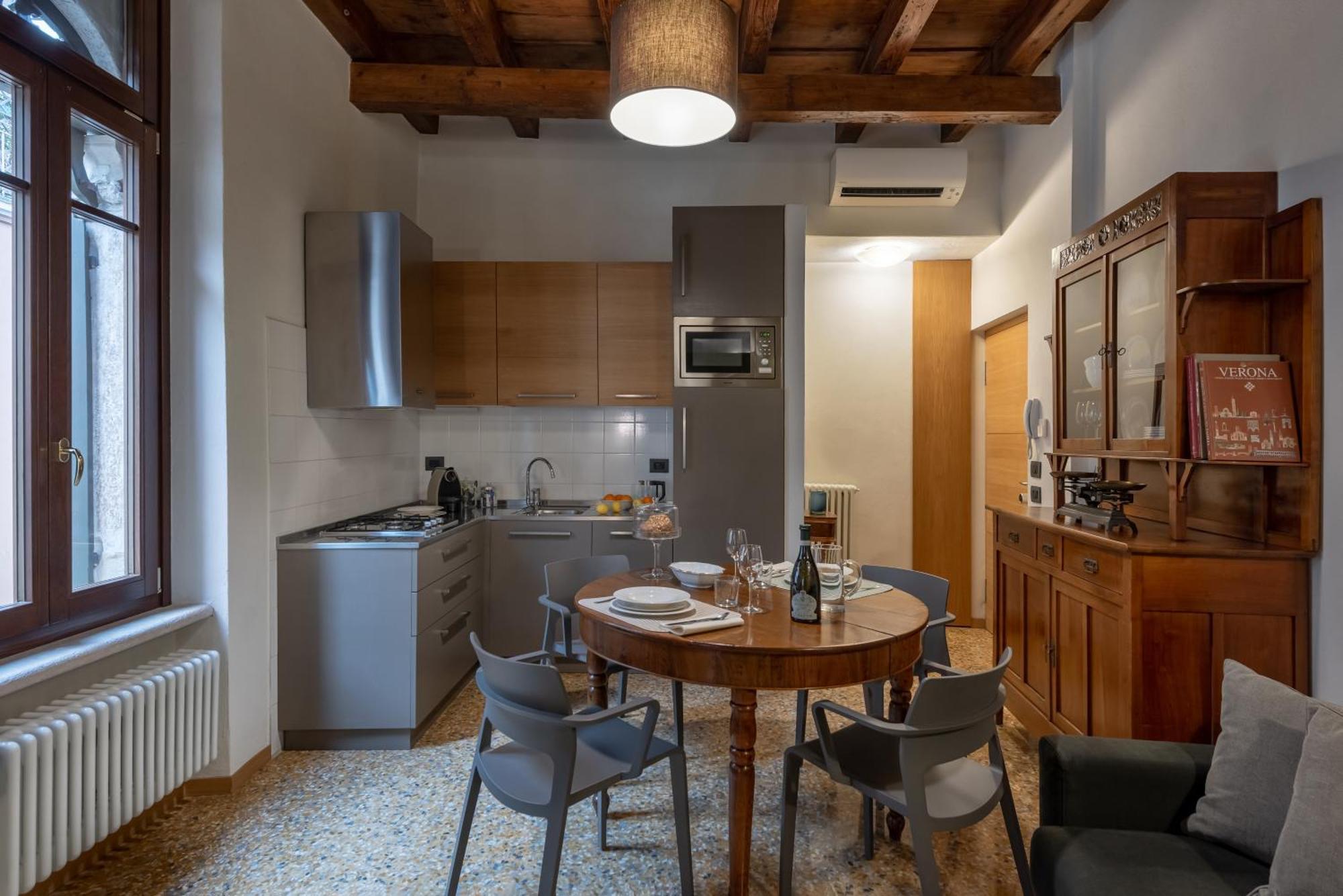 Residenza Roccamaggiore Verona Buitenkant foto